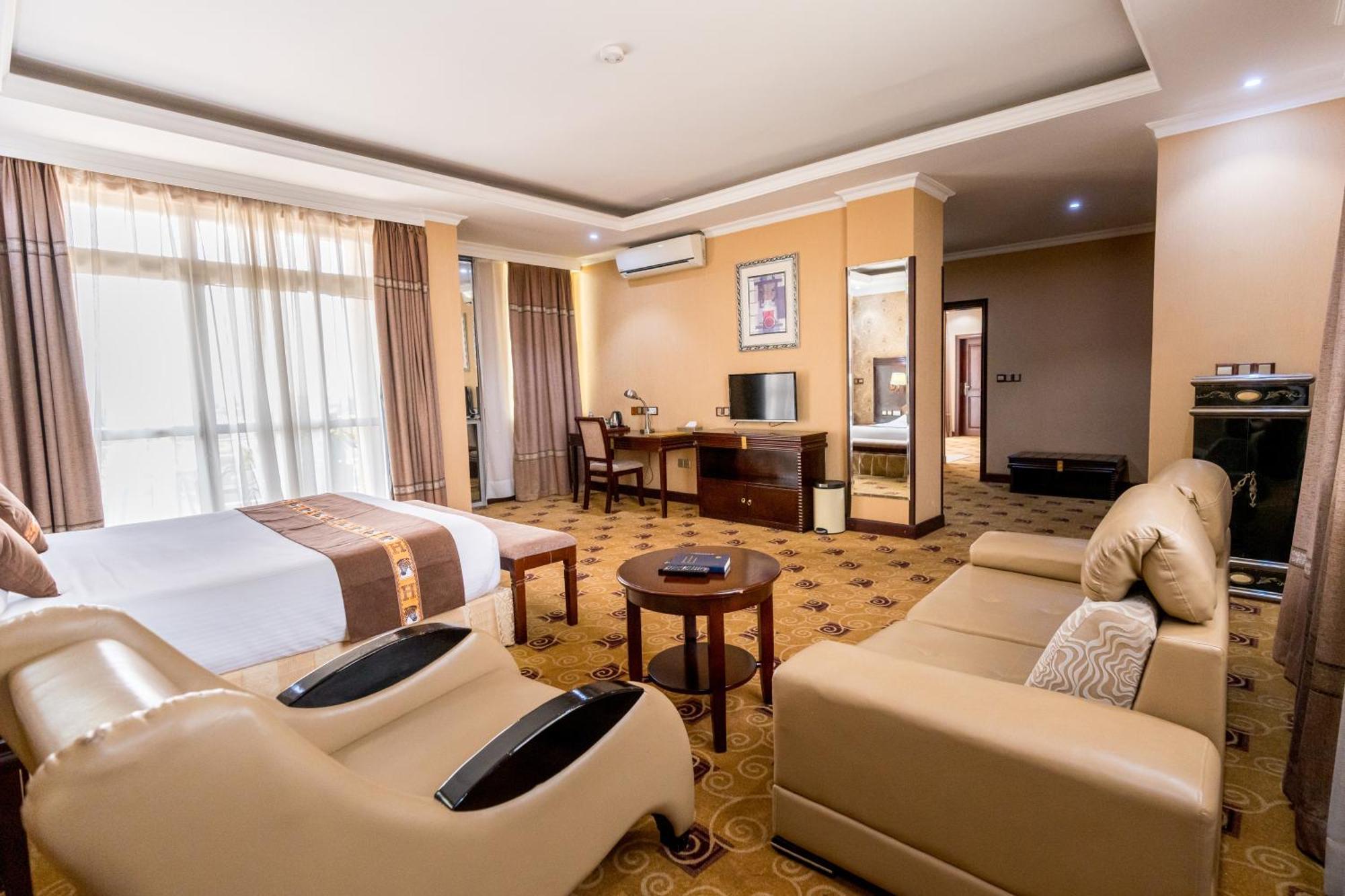 קיגאלי Lemigo Hotel מראה חיצוני תמונה